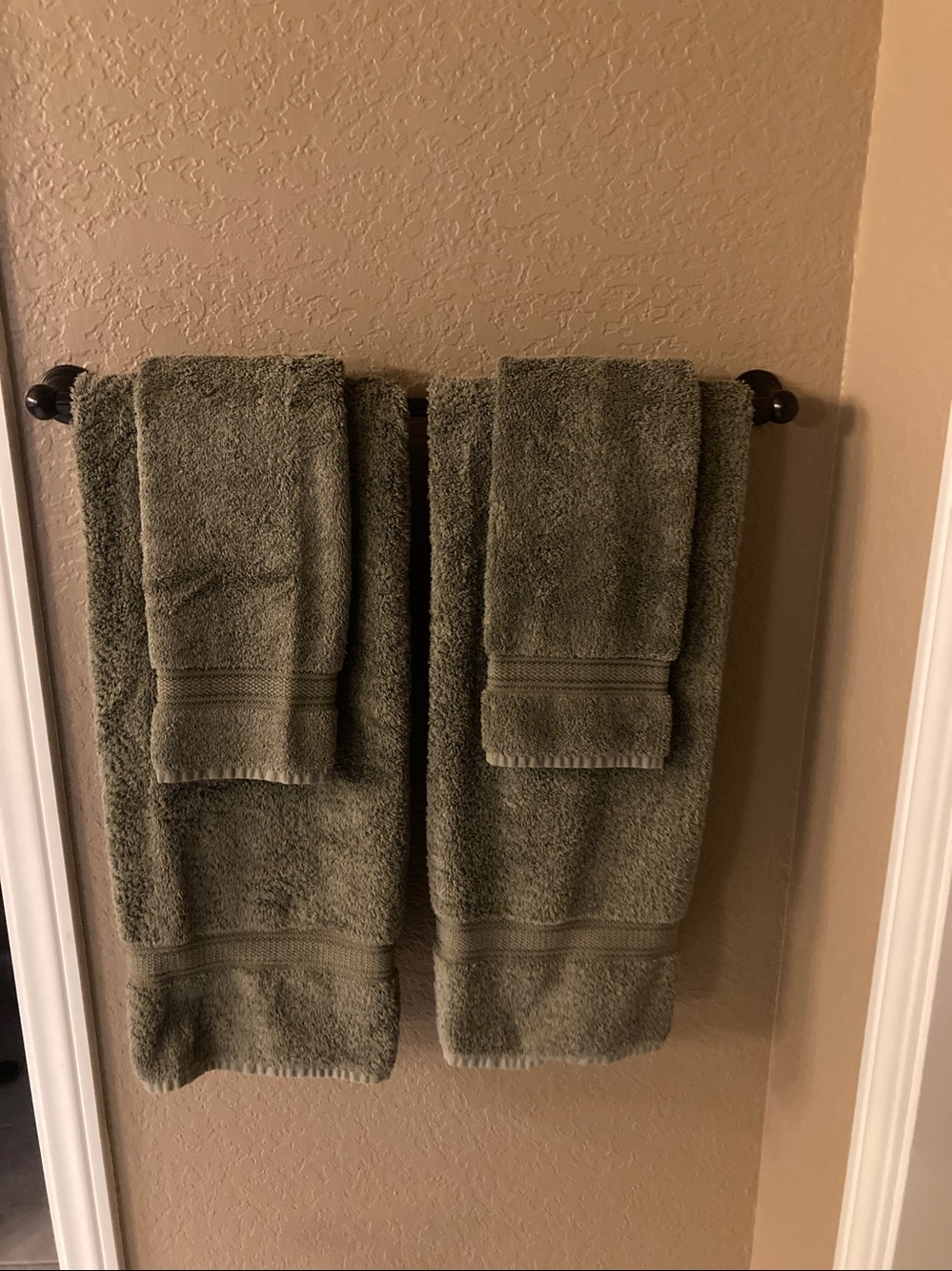 2 Croscill towels, 3 hand towels and 1 bath mat.